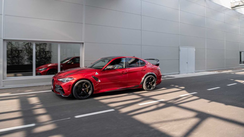 alfa-romeo-giulia-gta-gtam