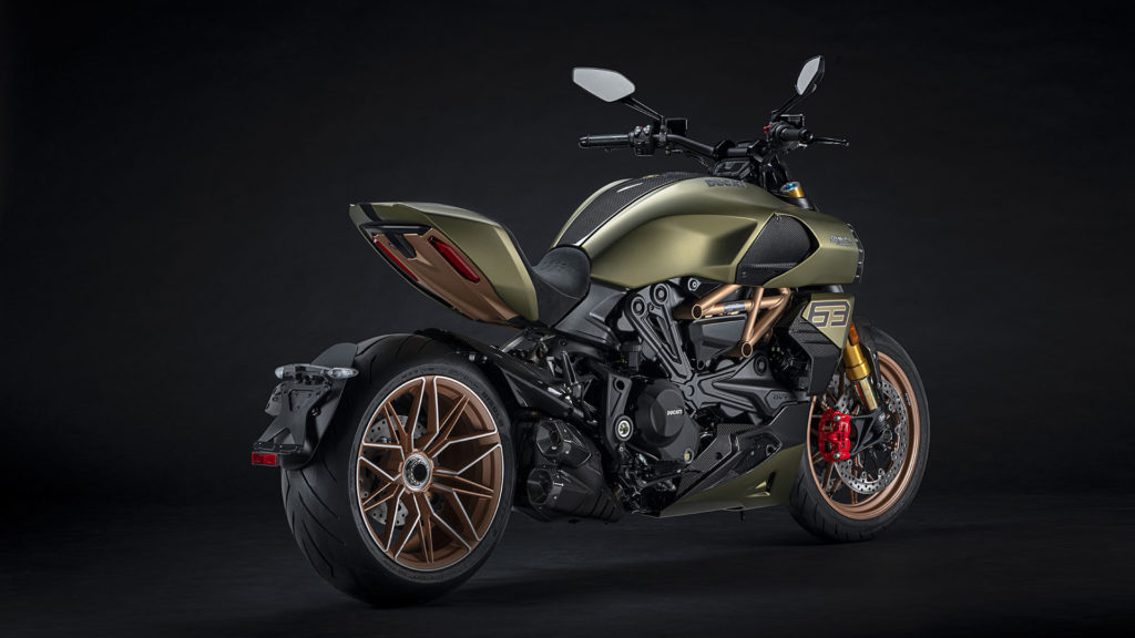 ducati-diavel-1260-lamborghini
