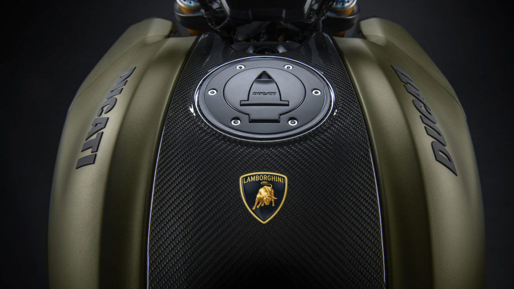 ducati-diavel-1260-lamborghini