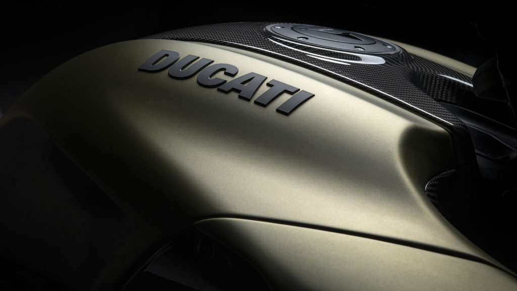 ducati-diavel-1260-lamborghini