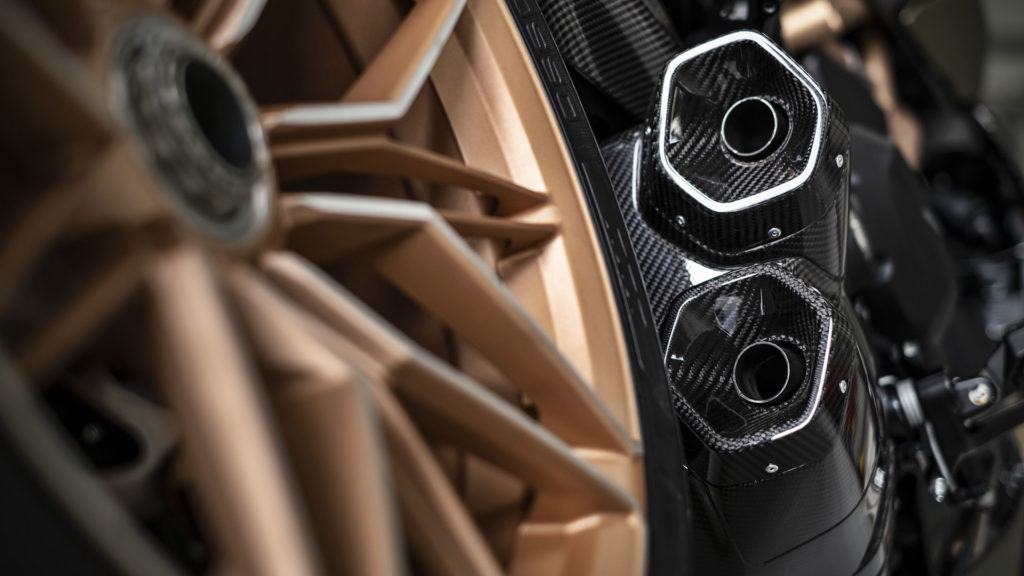 ducati-diavel-1260-lamborghini