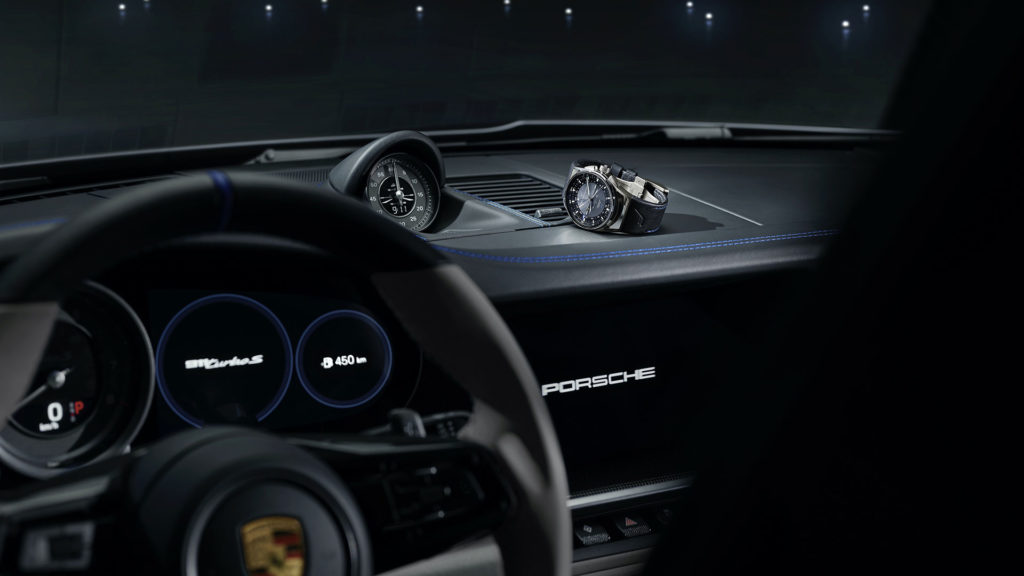 embraer-phenom-300e-porsche-911-turbo-s-duet