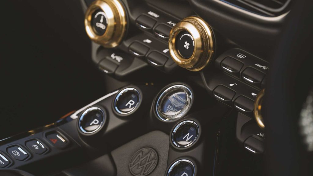 aston-martin-vantage-roadster-a3-edition