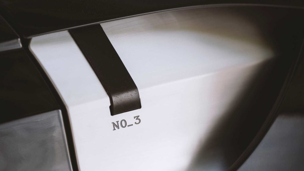 aston-martin-vantage-roadster-a3-edition