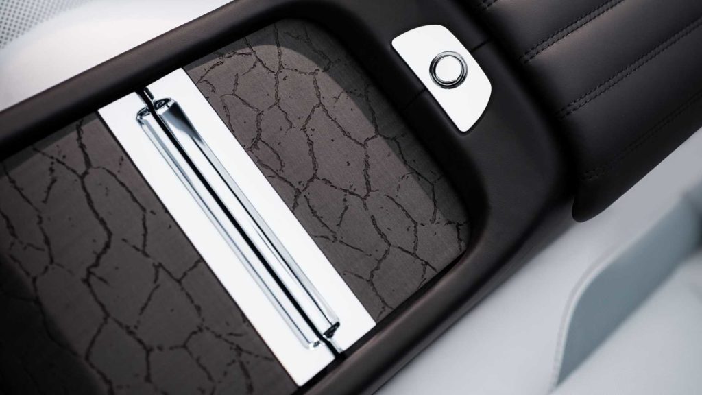 rolls-royce-wraith-dawn-black-badge-landspeed-collection