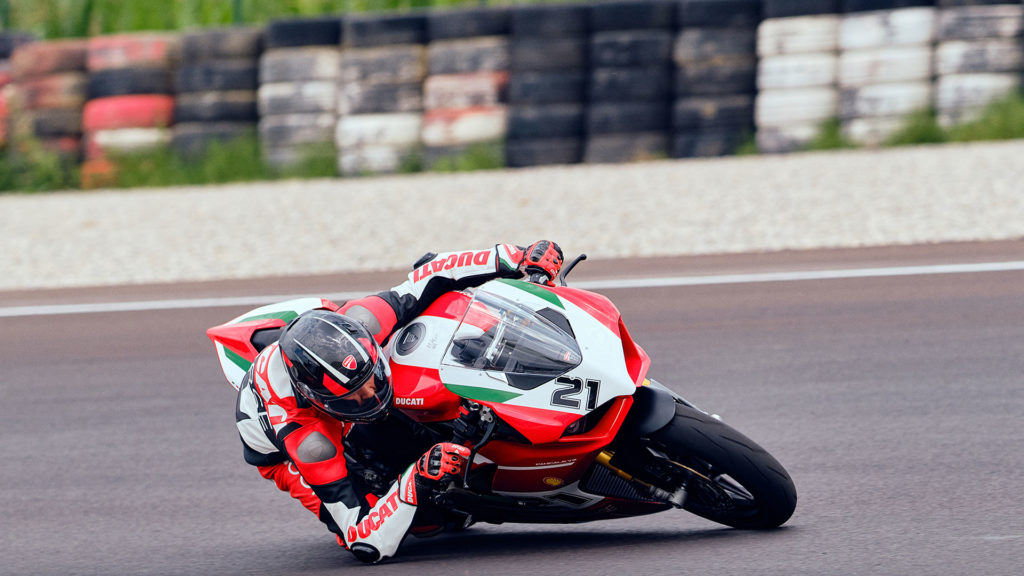 ducati-panigale-v2-bayliss-1st-championship-20th-anniversary