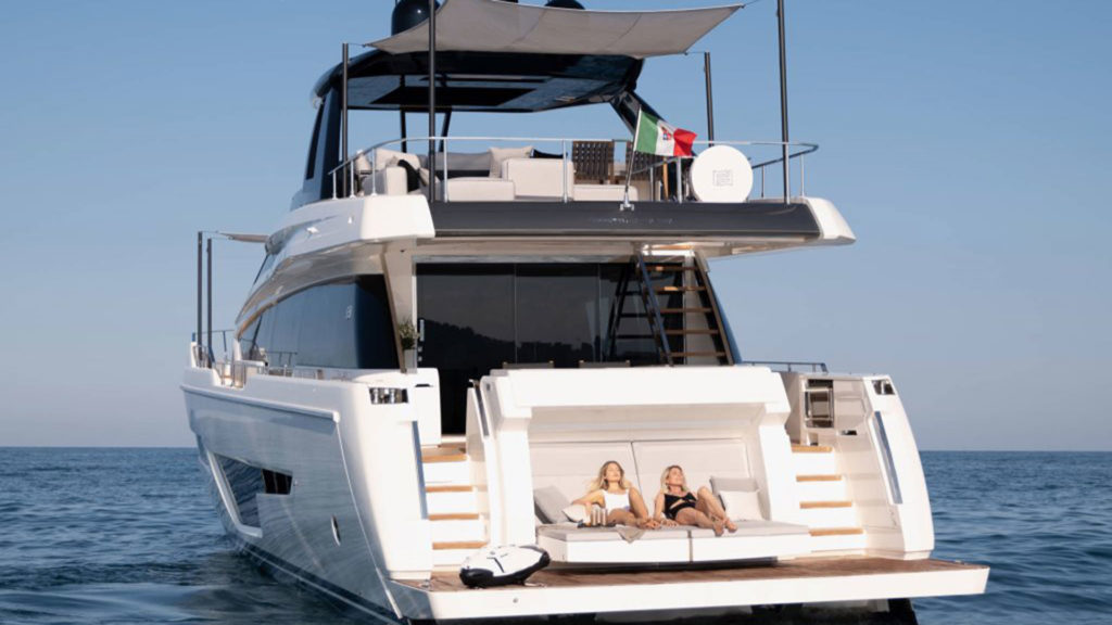 ferretti-yachts-780