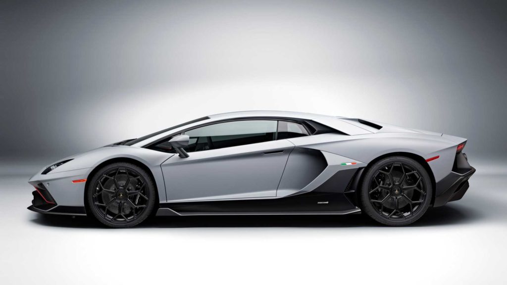 lamborghini-aventador-lp-780-4-ultimae