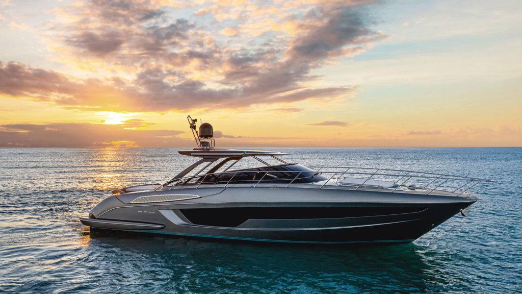 riva-56'-rivale-hard-top