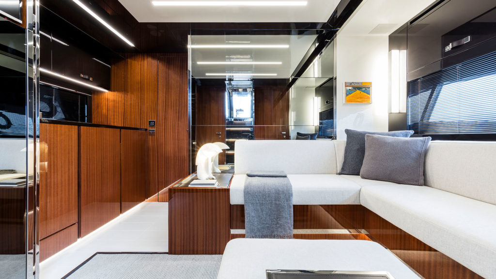 riva-56'-rivale-hard-top