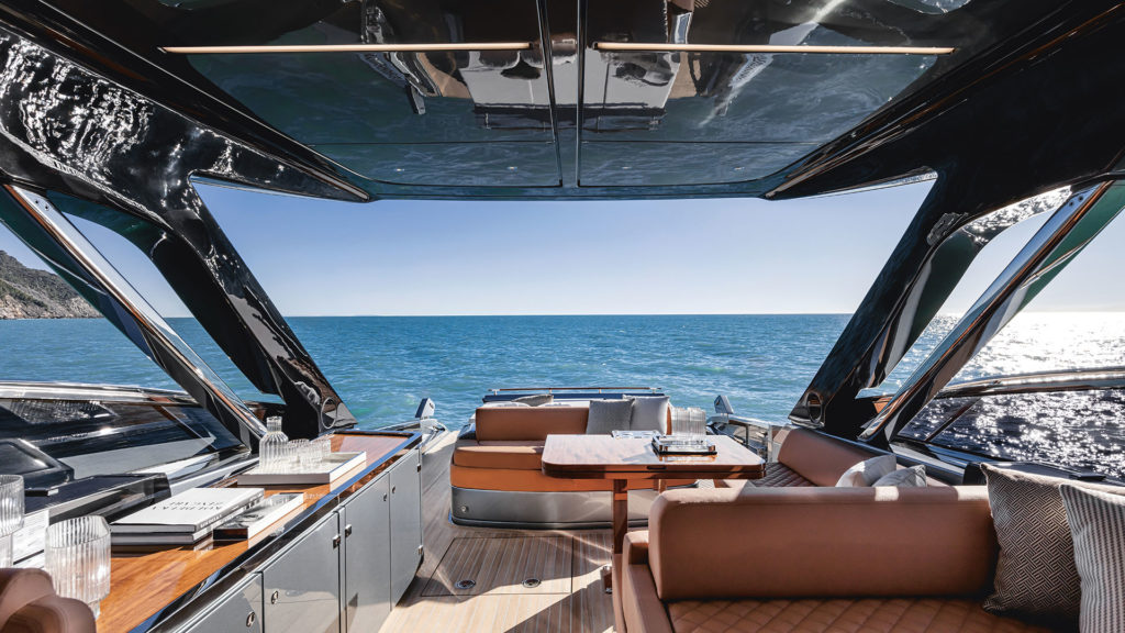 riva-56'-rivale-hard-top