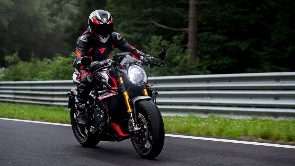 mv-agusta-brutale-1000-nurburgring