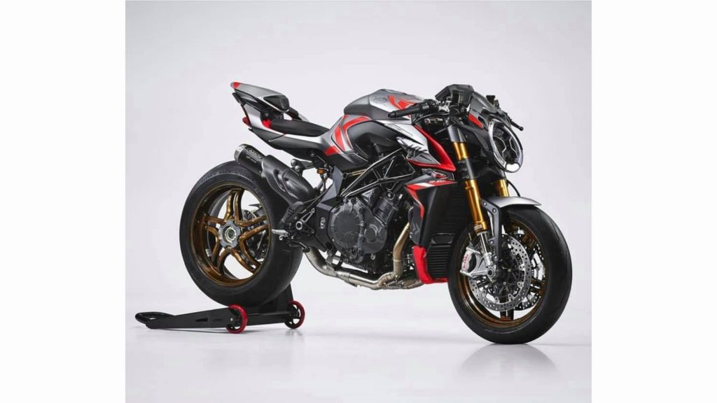 mv-agusta-brutale-1000-nurburgring-(20)