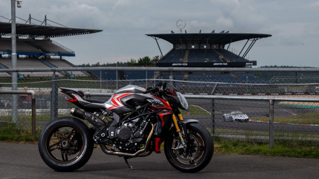 mv-agusta-brutale-1000-nurburgring