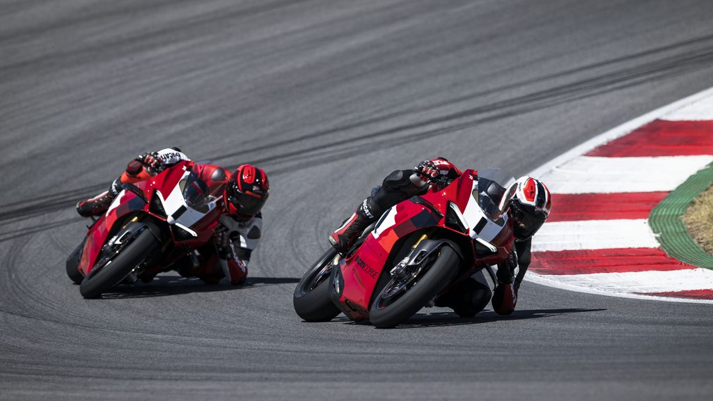 ducati-panigale-v4-r