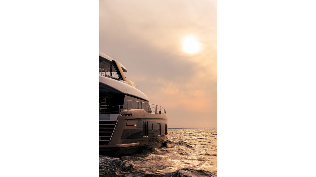 80-sunreef-power-eco-sól