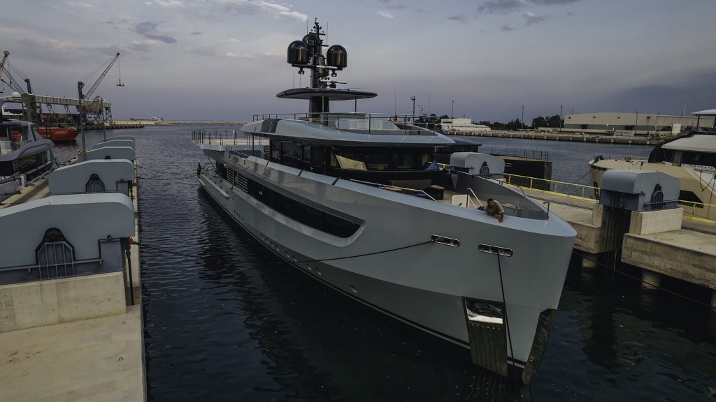 alia-yachts-53m-sea-club