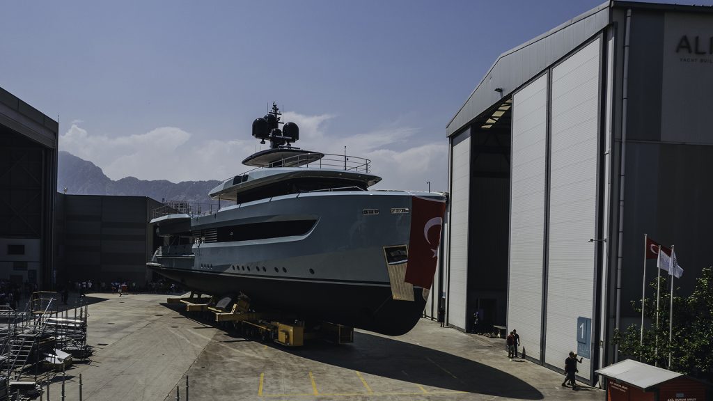 alia-yachts-53m-sea-club