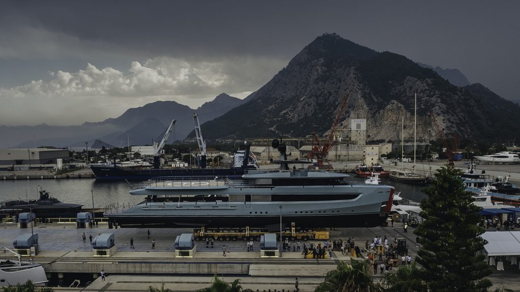alia-yachts-53m-sea-club