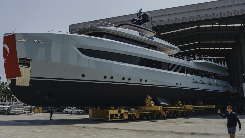 alia-yachts-53m-sea-club