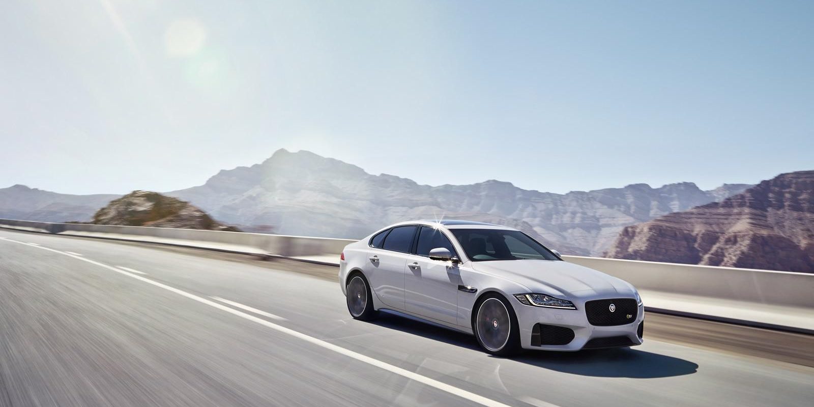 nuova-jaguar-xf-18