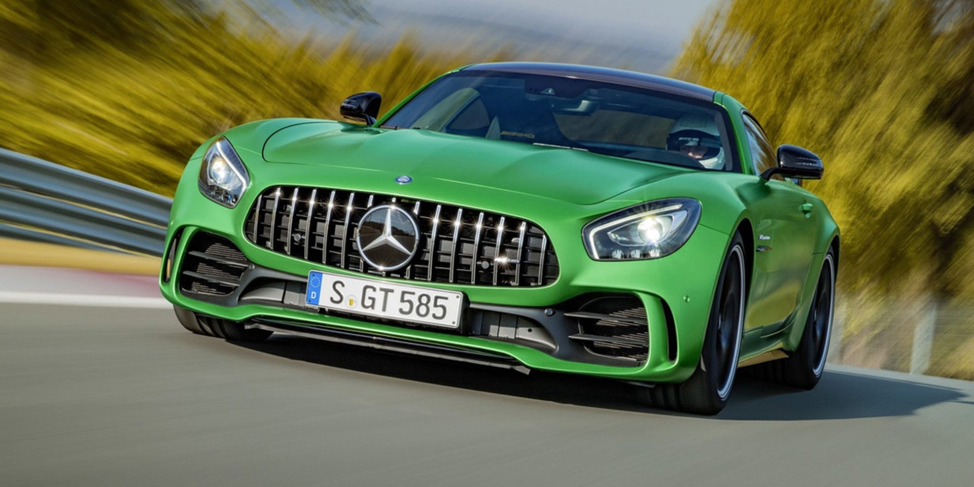 mercedes-amg-gt-r