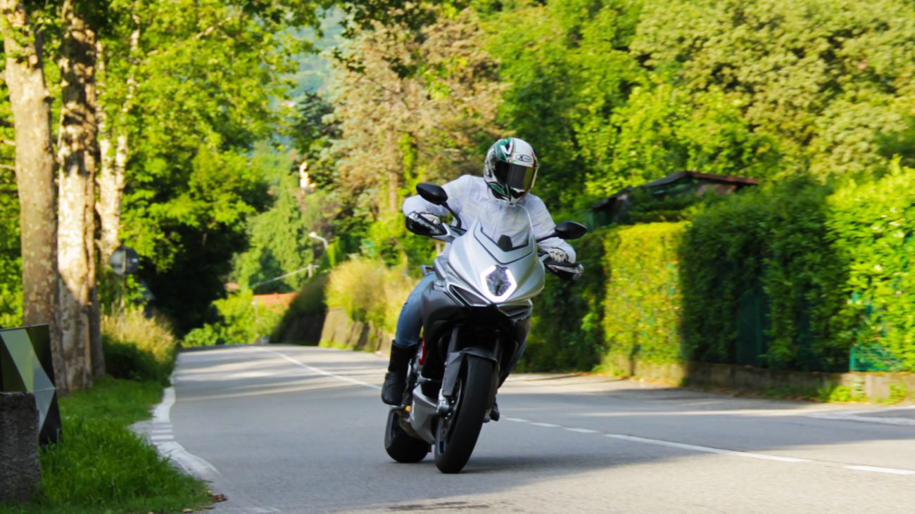 mv-agusta-turismo-veloce-prova-test