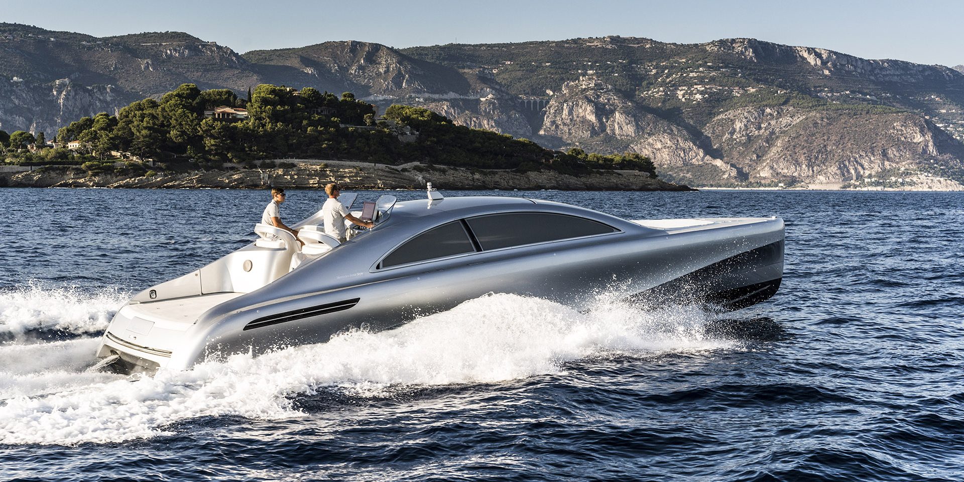 silver-arrows-marine-arrow460-granturismo-mercedes-benz