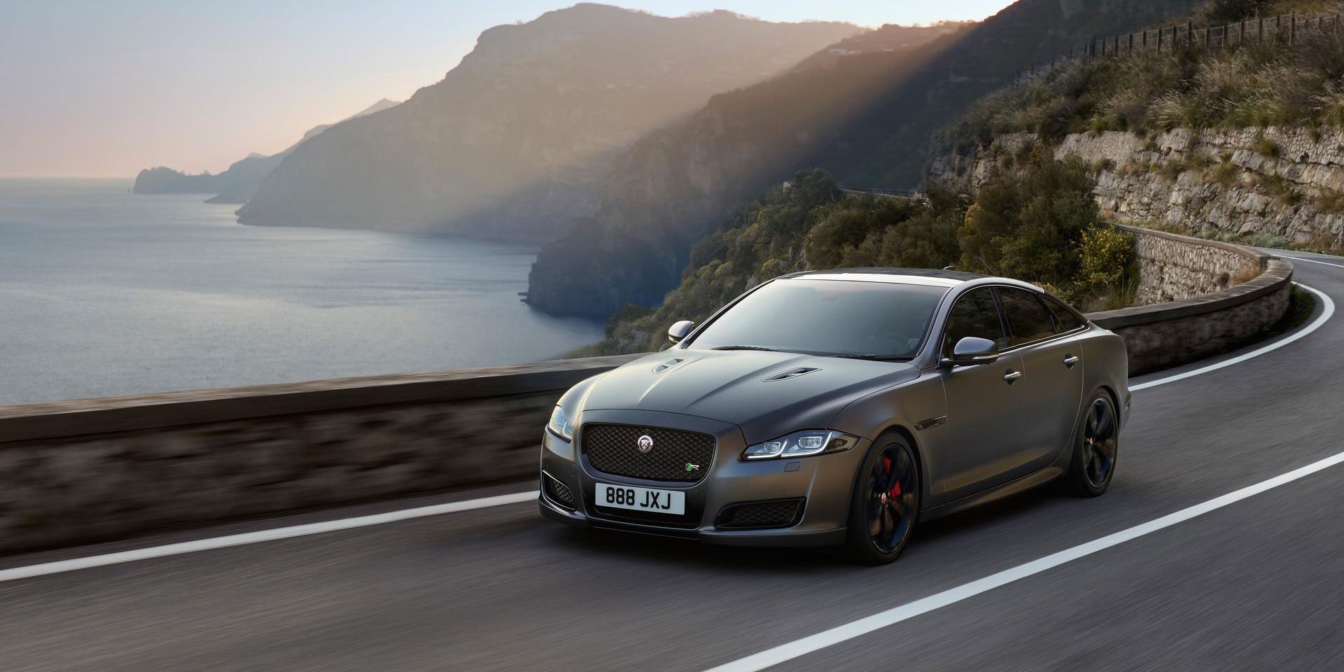 jaguar-xjr575