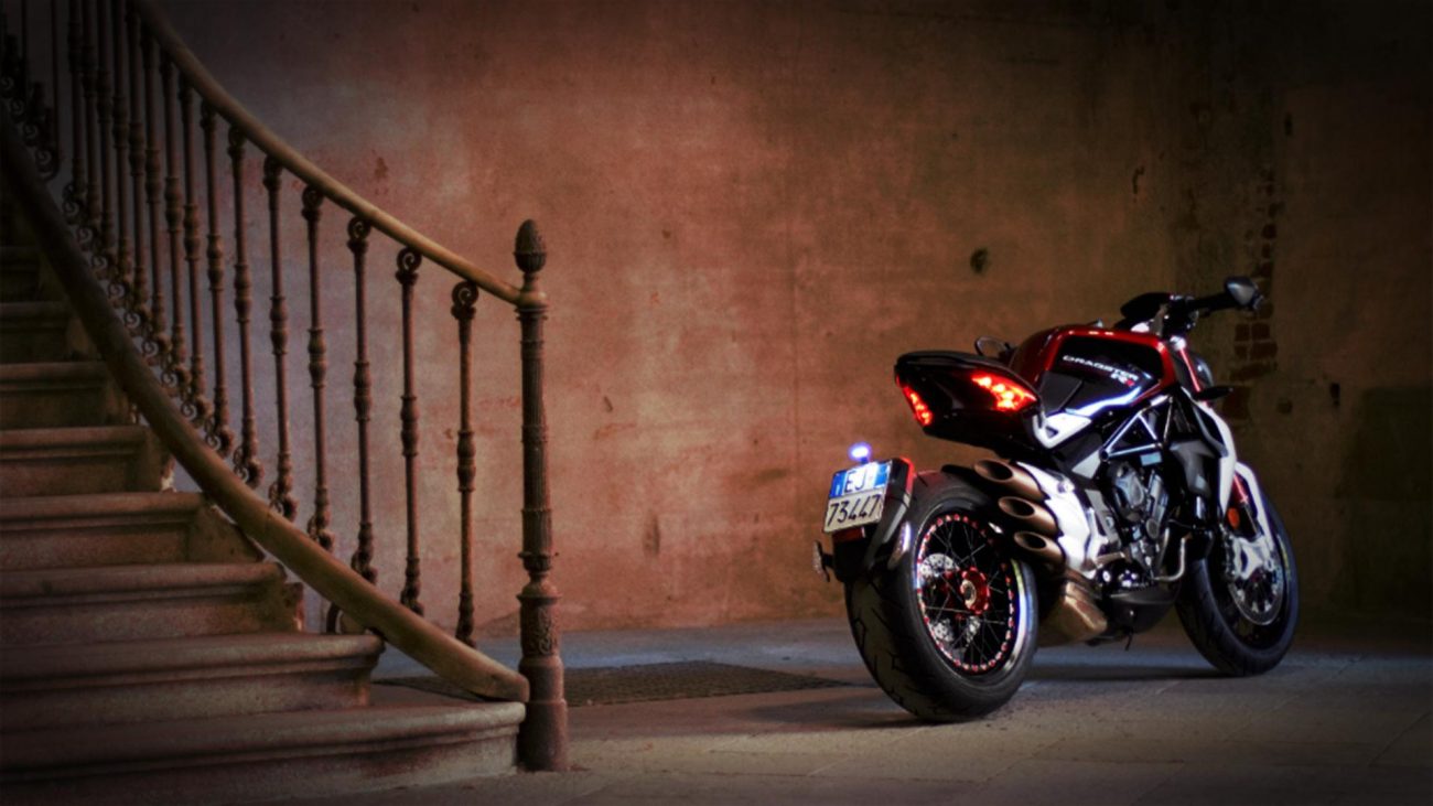 mv-agusta-dragster-800-rr-prova-test