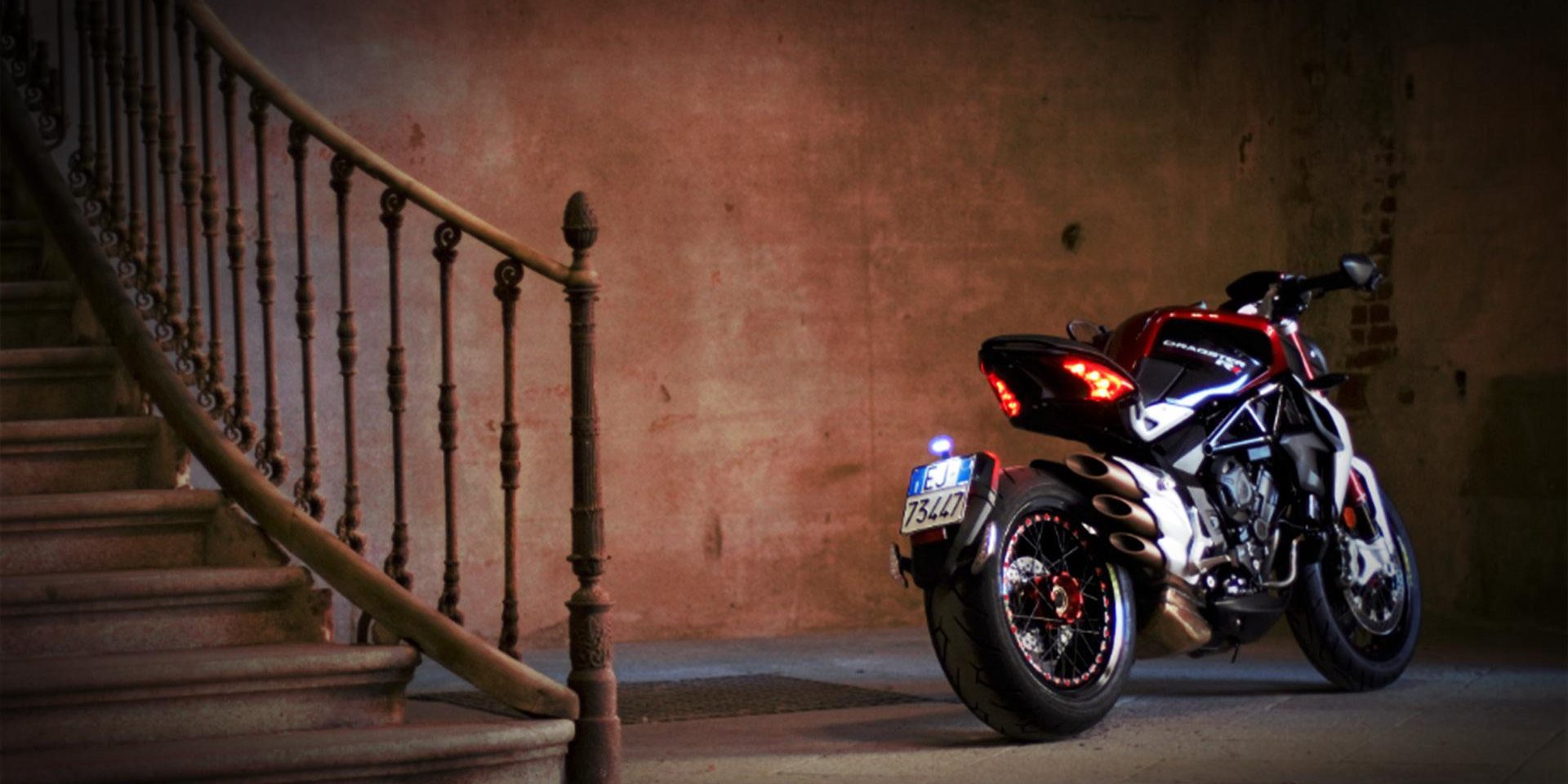 mv-agusta-dragster-800-rr-prova-test