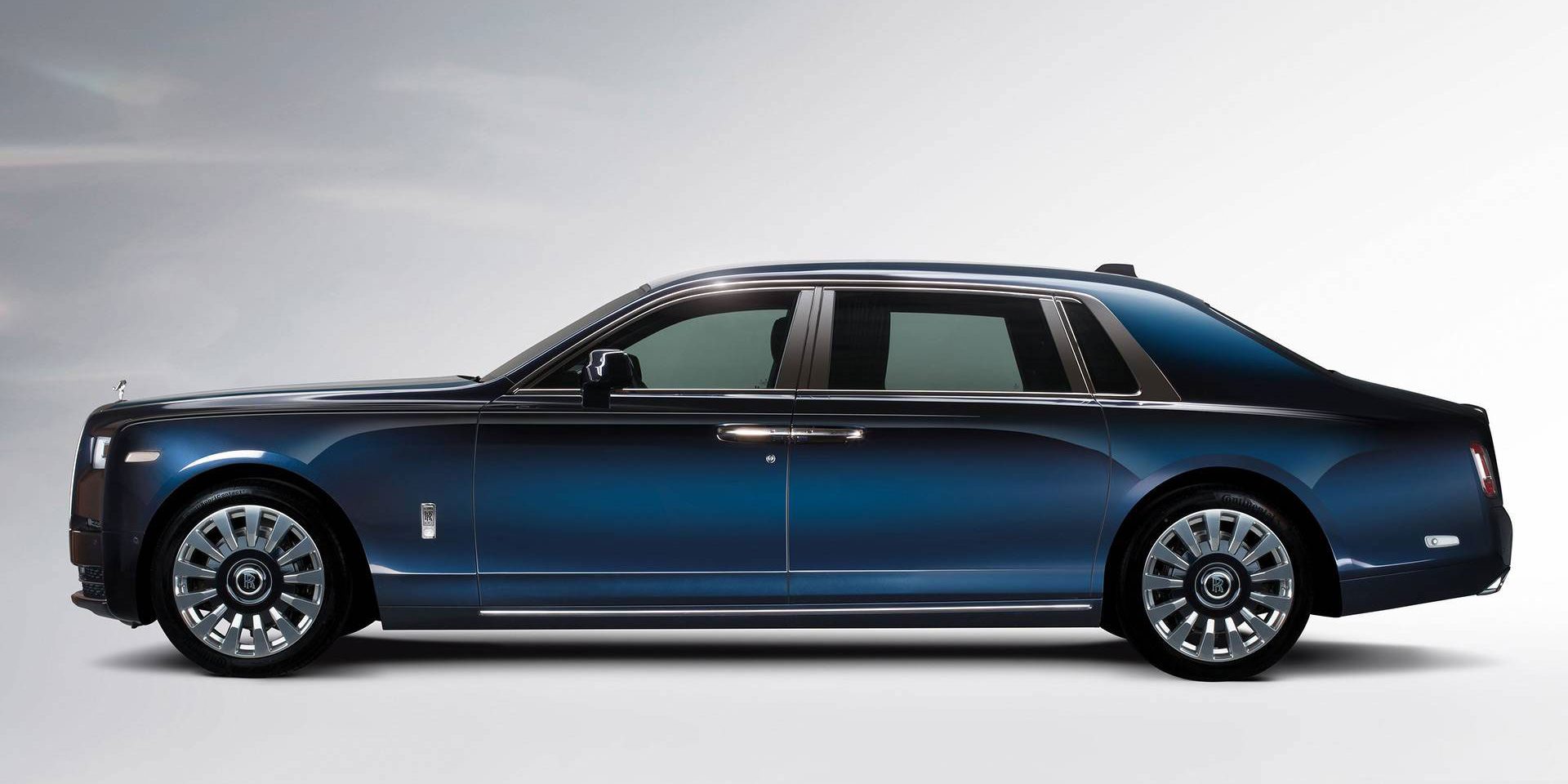 rolls-royce-phantom-a-moment-in-time