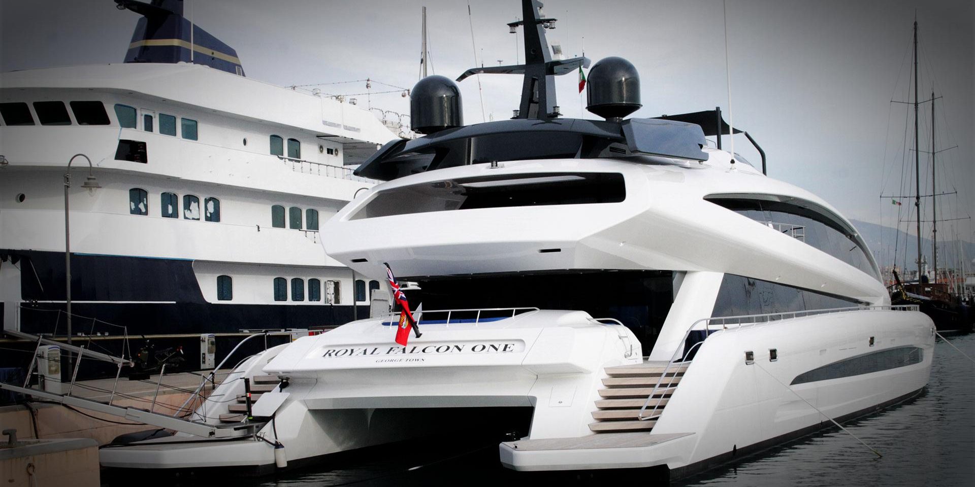 royal-falcon-fleet-royal-falcon-one (23)