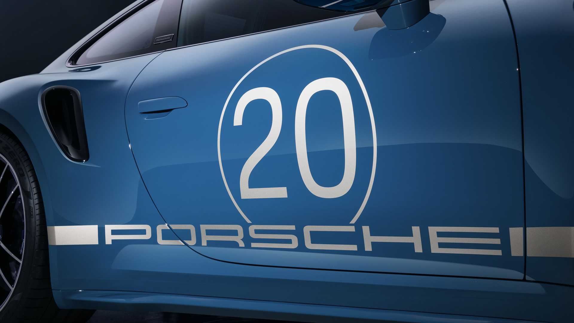 porsche-911-turbo-s-porsche-china-20th-anniversary-edition
