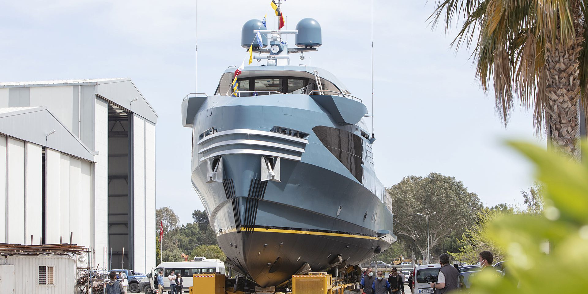 alia-yachts-phi-phantom