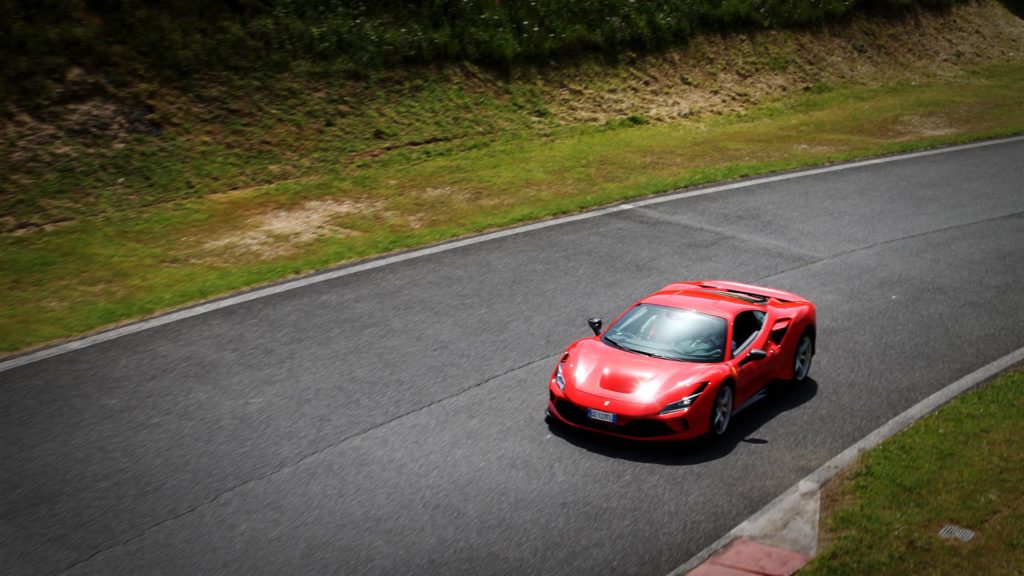 fabio-barone-ferrari-f8-tributo-guinness-world-record-2021-test-(120)