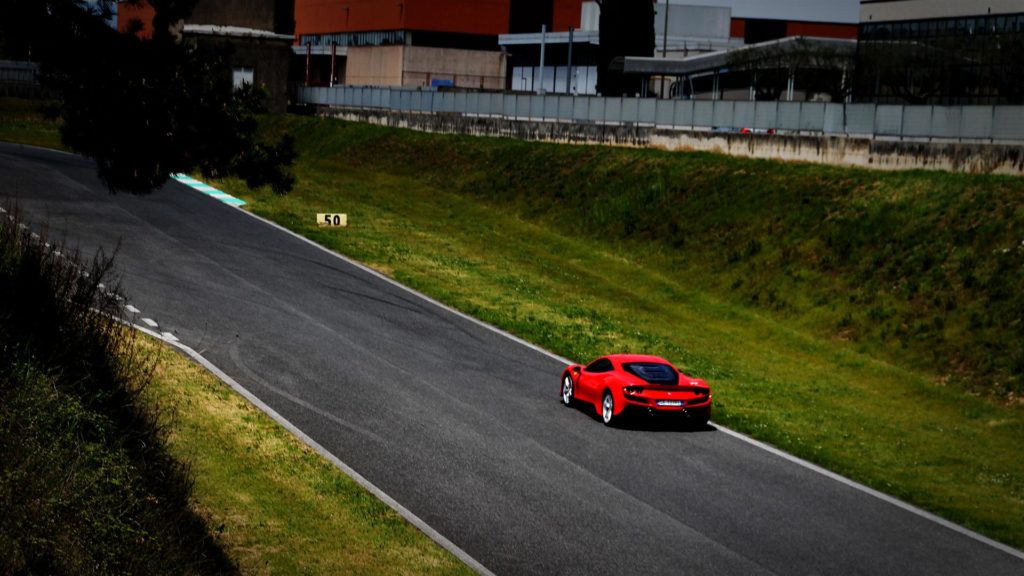 fabio-barone-ferrari-f8-tributo-guinness-world-record-2021-test-(125)