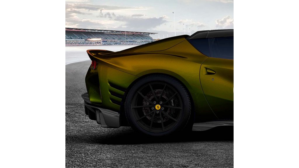 ferrari-812-competizione-a-verde-volterra