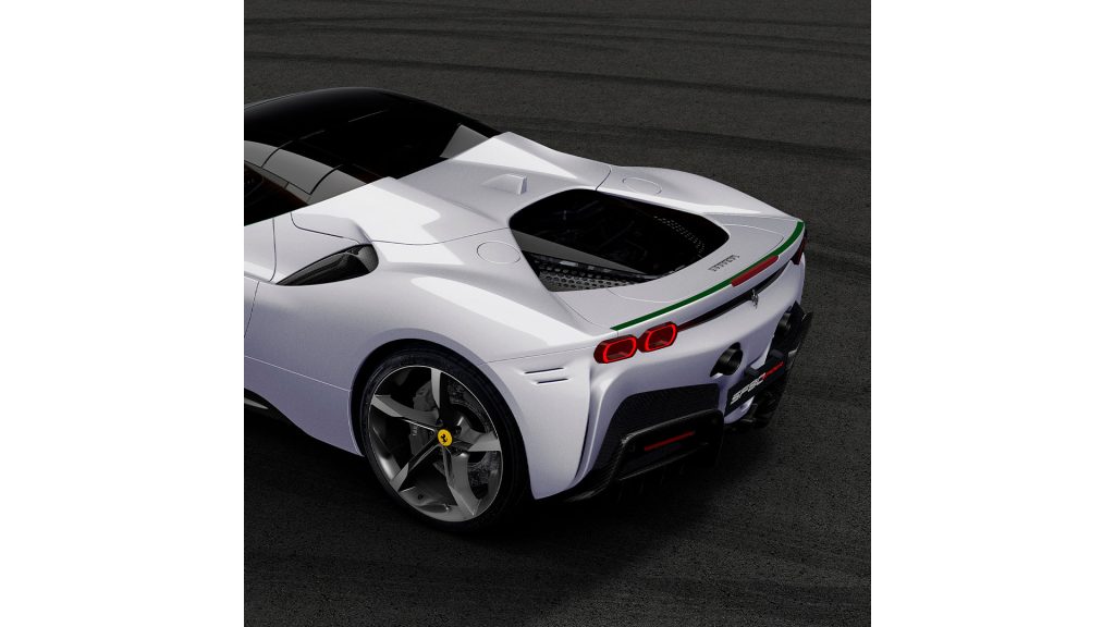 ferrari-sf90-spider-bianco-courmayeur