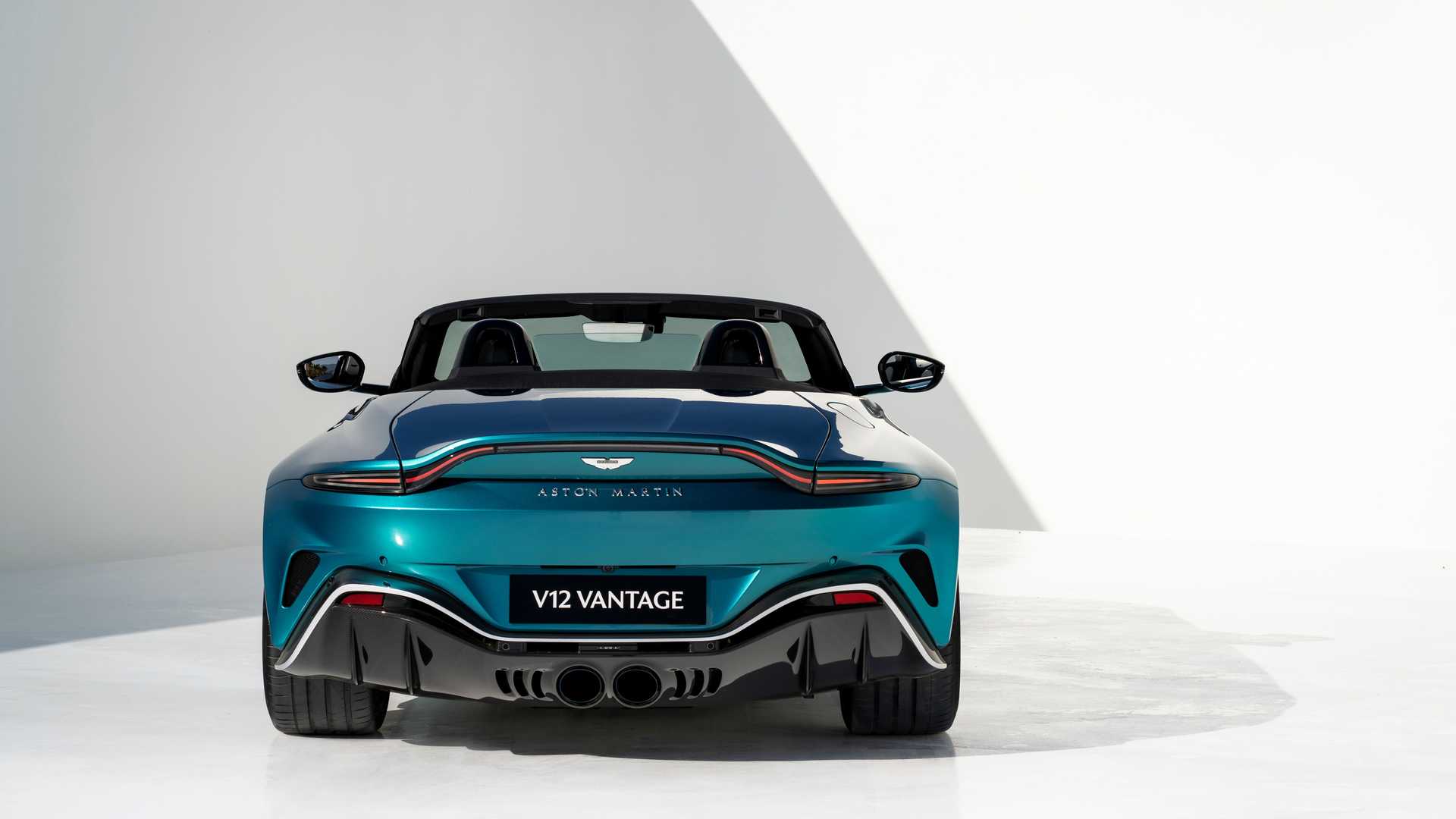 aston-martin-v12-vantage-roadster