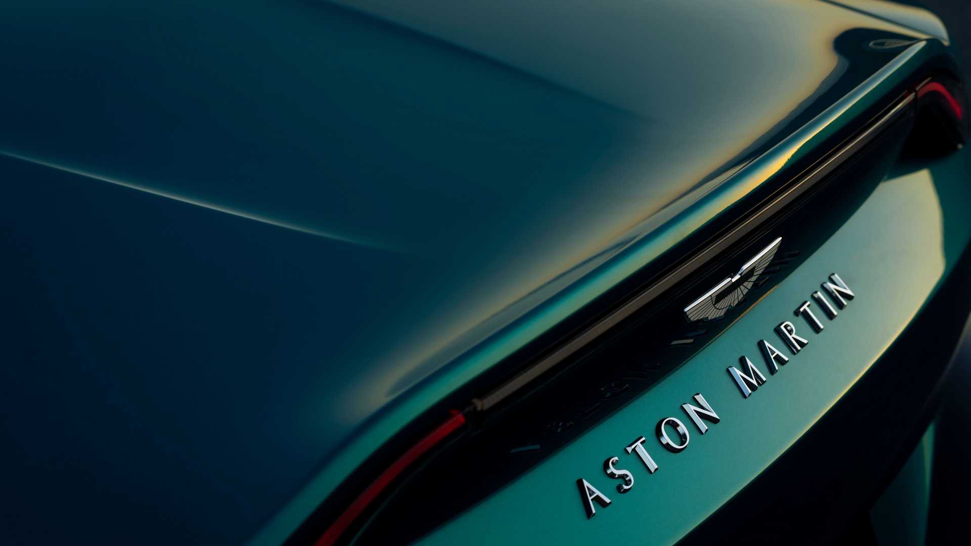 aston-martin-v12-vantage-roadster