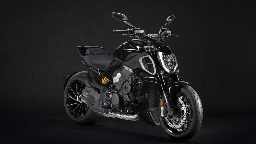 ducati-diavel-v4