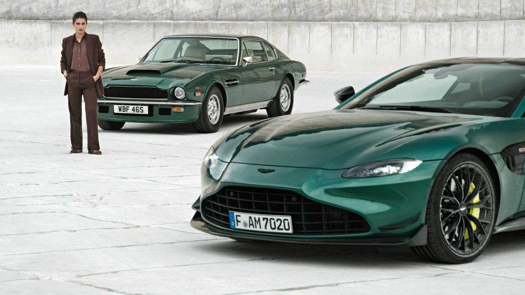 girard-perregaux-laureato-green-ceramic-aston-martin-edition