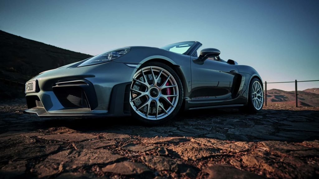 porsche-718-spyder-rs