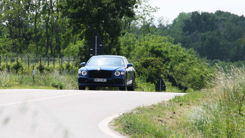 bentley-flying-spur-v8-azure-prova-test (3)