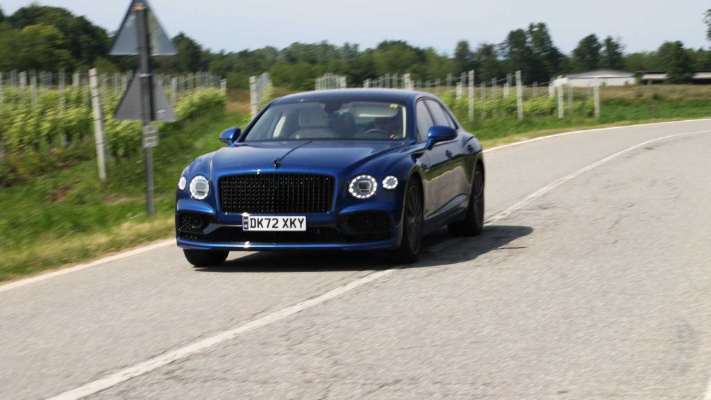 bentley-flying-spur-v8-azure-prova-test (38)