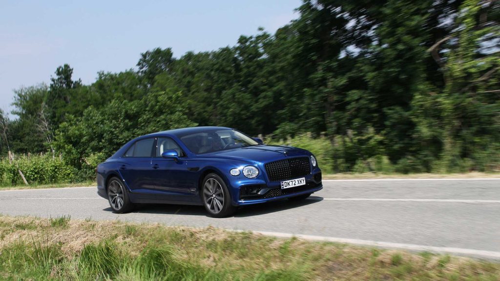 bentley-flying-spur-v8-azure-prova-test (9)