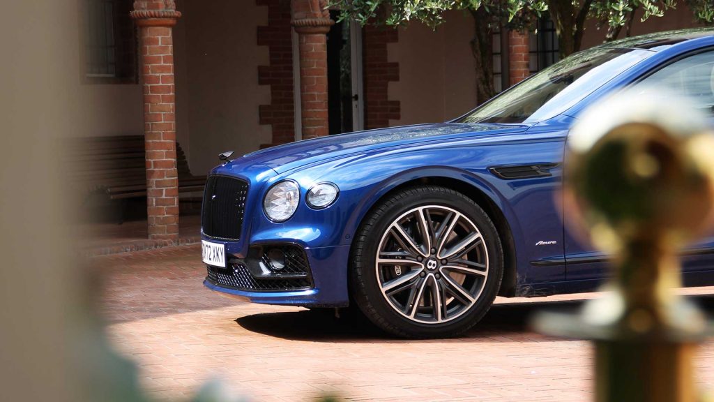 bentley-flying-spur-v8-azure-prova-test (91)