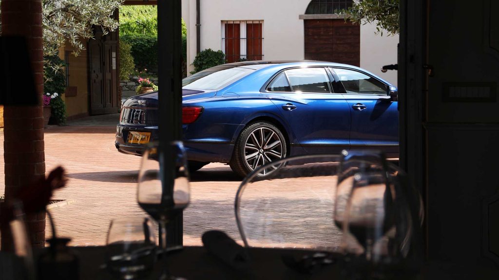 bentley-flying-spur-v8-azure-prova-test (98)