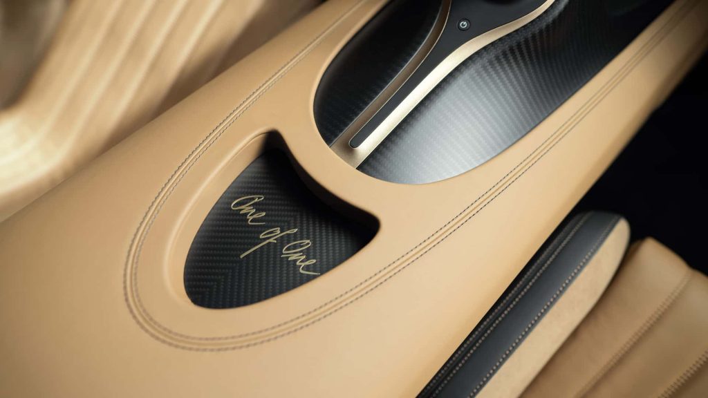 bugatti-chiron-super-sport-golden-era-car